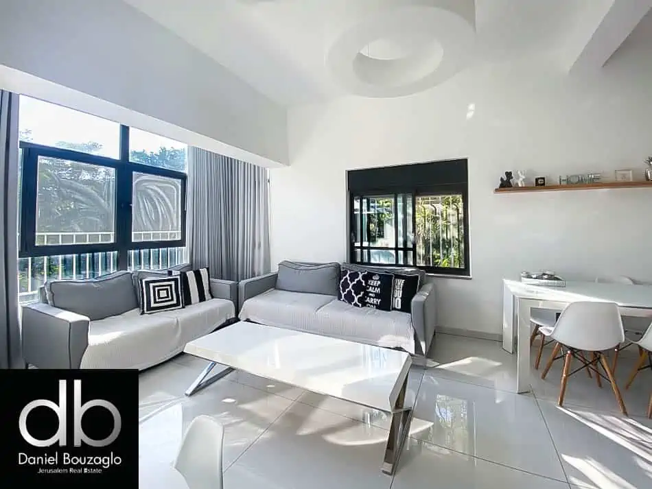 Hilldshaymer.2br.renovated.for