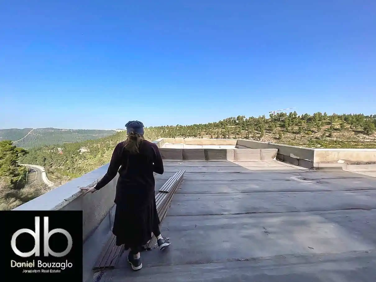 Shamaryao Levin Villa with view