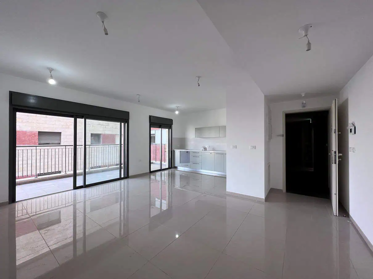 וולטר אבלס נוף ילדות 3 חדרים