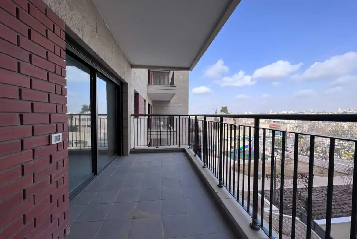 וולטר אבלס נוף ילדות 3 חדרים