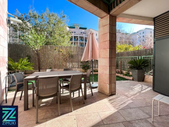Young.Arnona.3br.Garden.apt