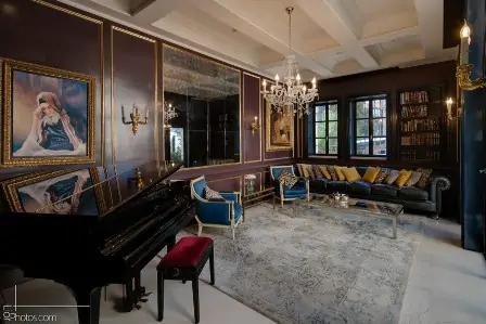 PRIVATE.HOUSE.RECHAVIA