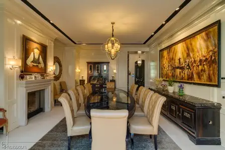 PRIVATE.HOUSE.RECHAVIA