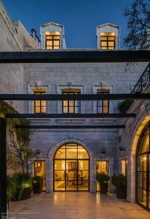 PRIVATE.HOUSE.RECHAVIA