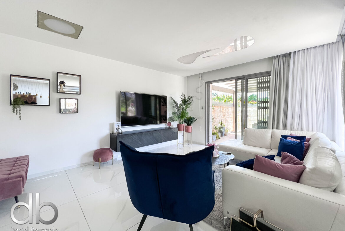 Hashofet Chaim Cohen Garden Apt-11 Hashofet Chaim Cohen Garden Apt for sale