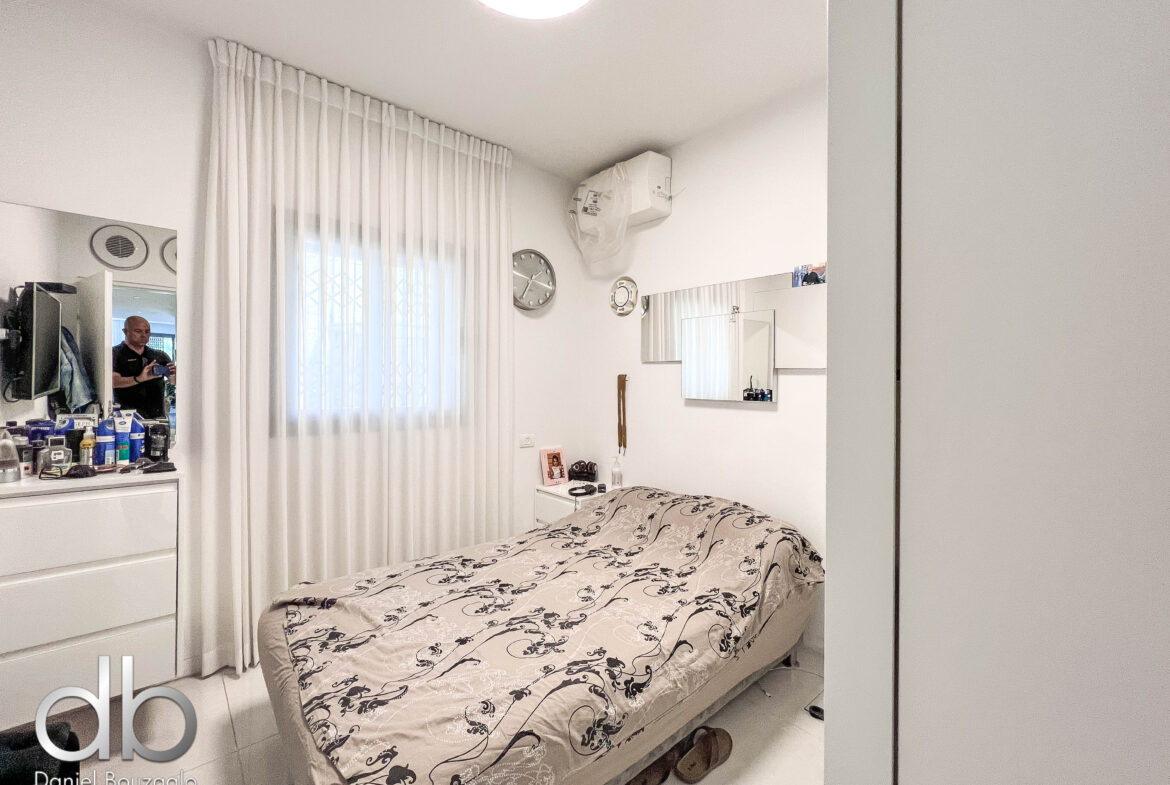 Hashofet Chaim Cohen Garden Apt-3 Hashofet Chaim Cohen Garden Apt for sale