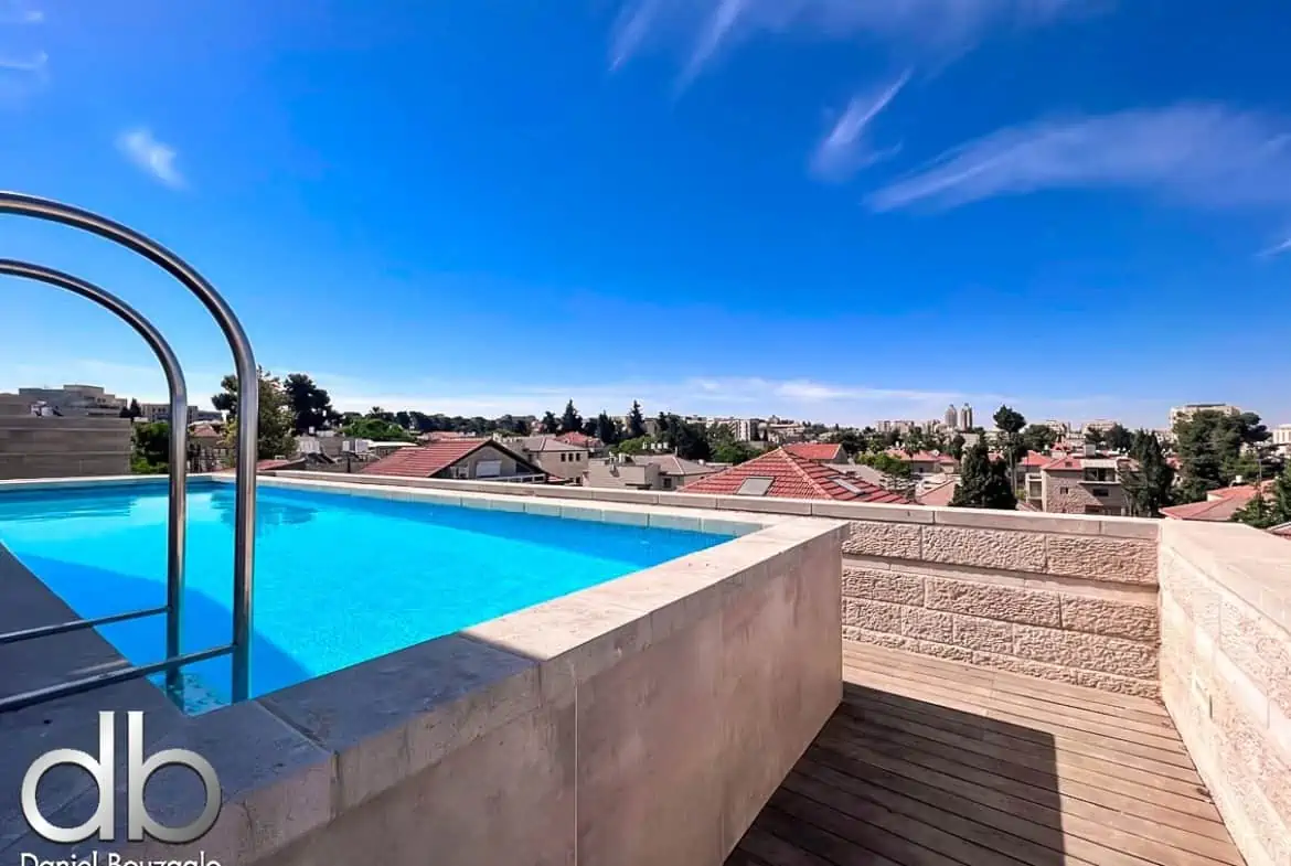 ParkEight.Penthouse.with