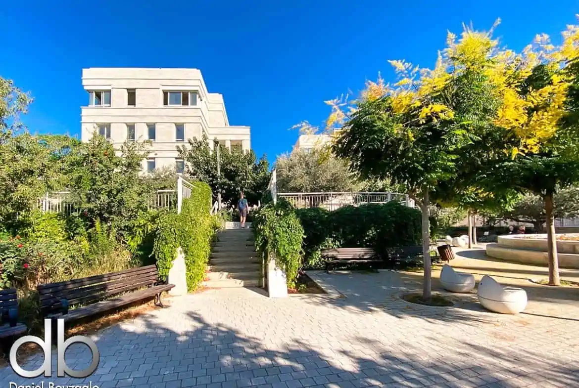 ParkEight.Penthouse.with (24) ParkEight.Penthouse.with