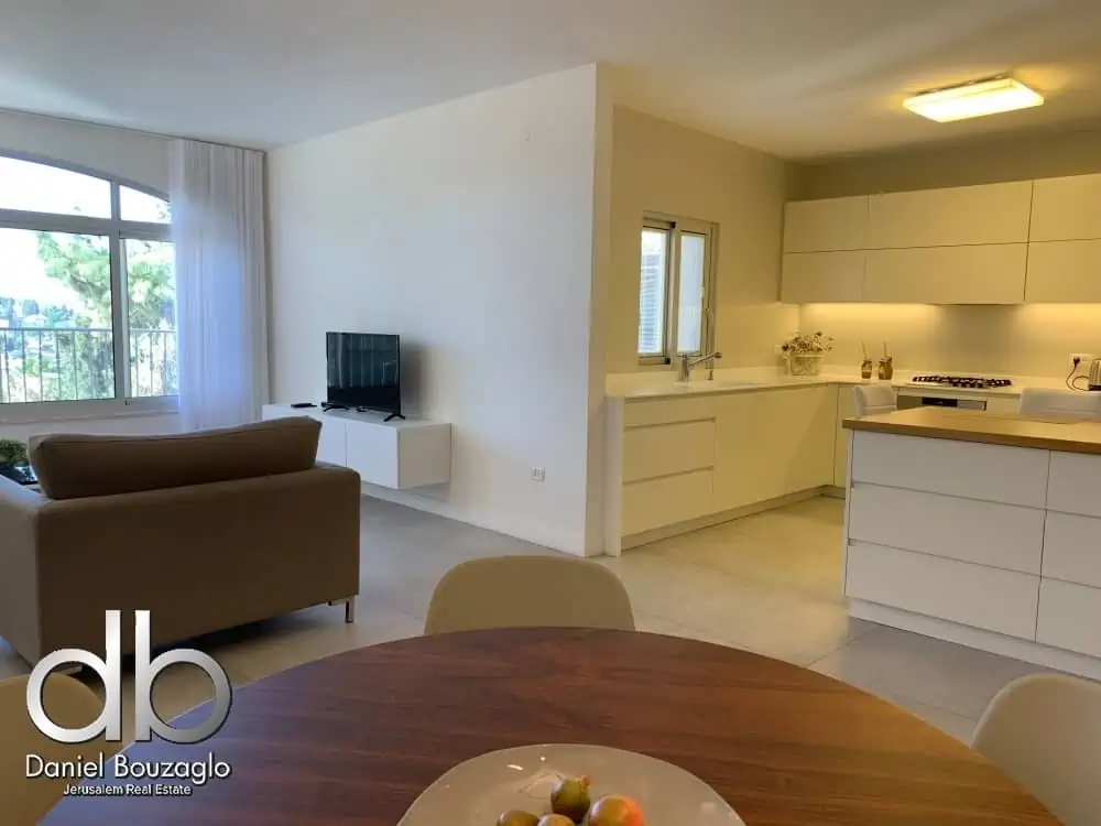 Aminadav.st.abu-tor.jerusalem.3br.rental