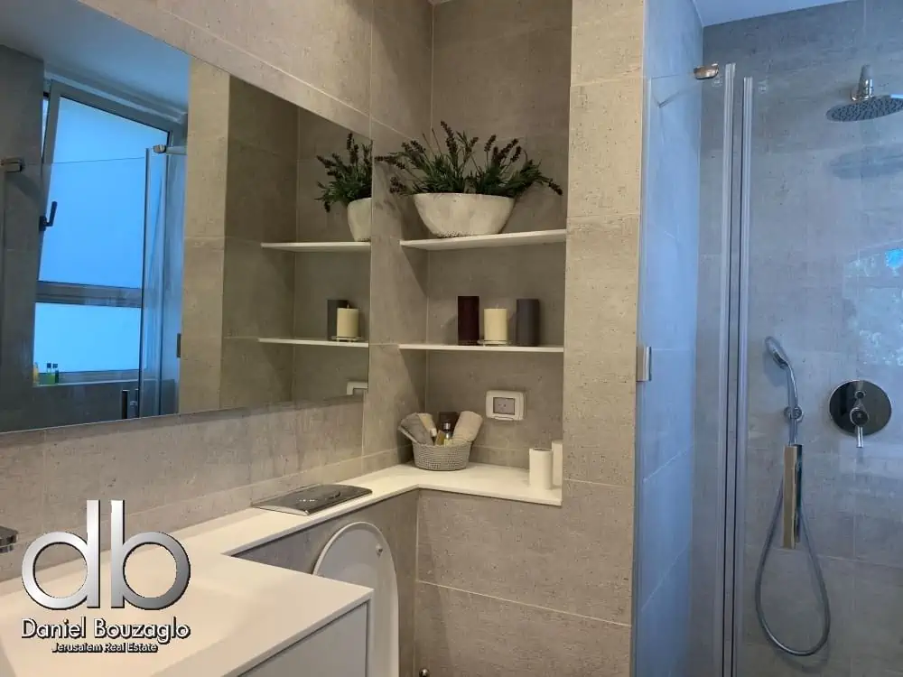 Aminadav.st.abu-tor.jerusalem.3br.rental