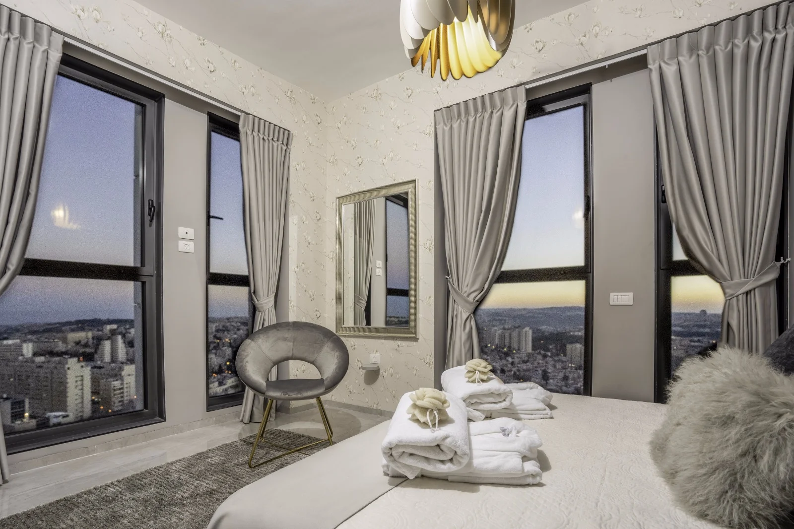 JTOWER.3BR.RESALE