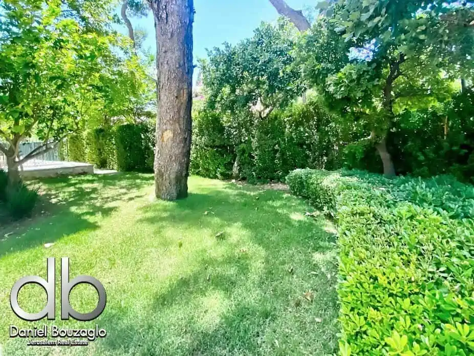 Villa.for.sale.Cremieux.street