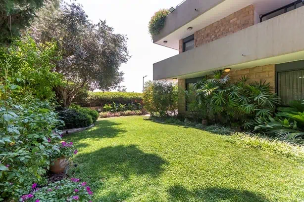 Large.house.for.sale.in.Talbieh