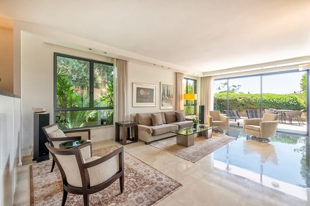 Large.house.for.sale.in.Talbieh