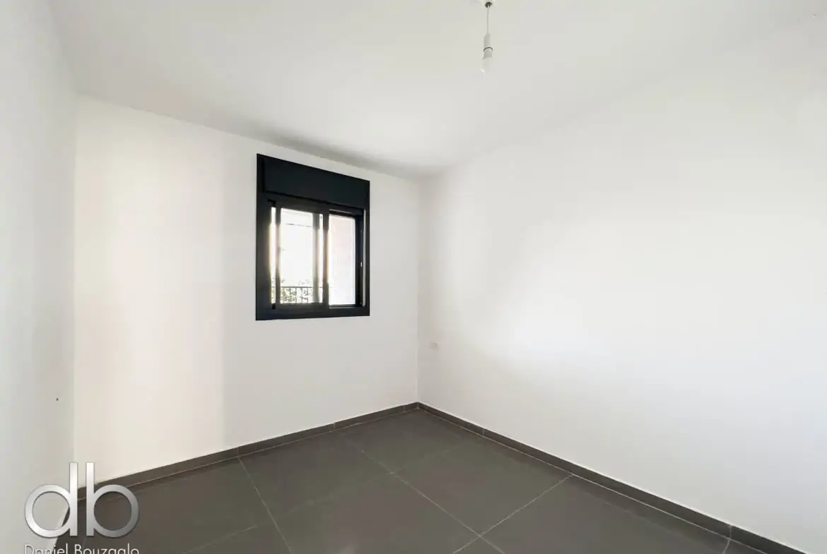 Menashe Street 4br For Sale