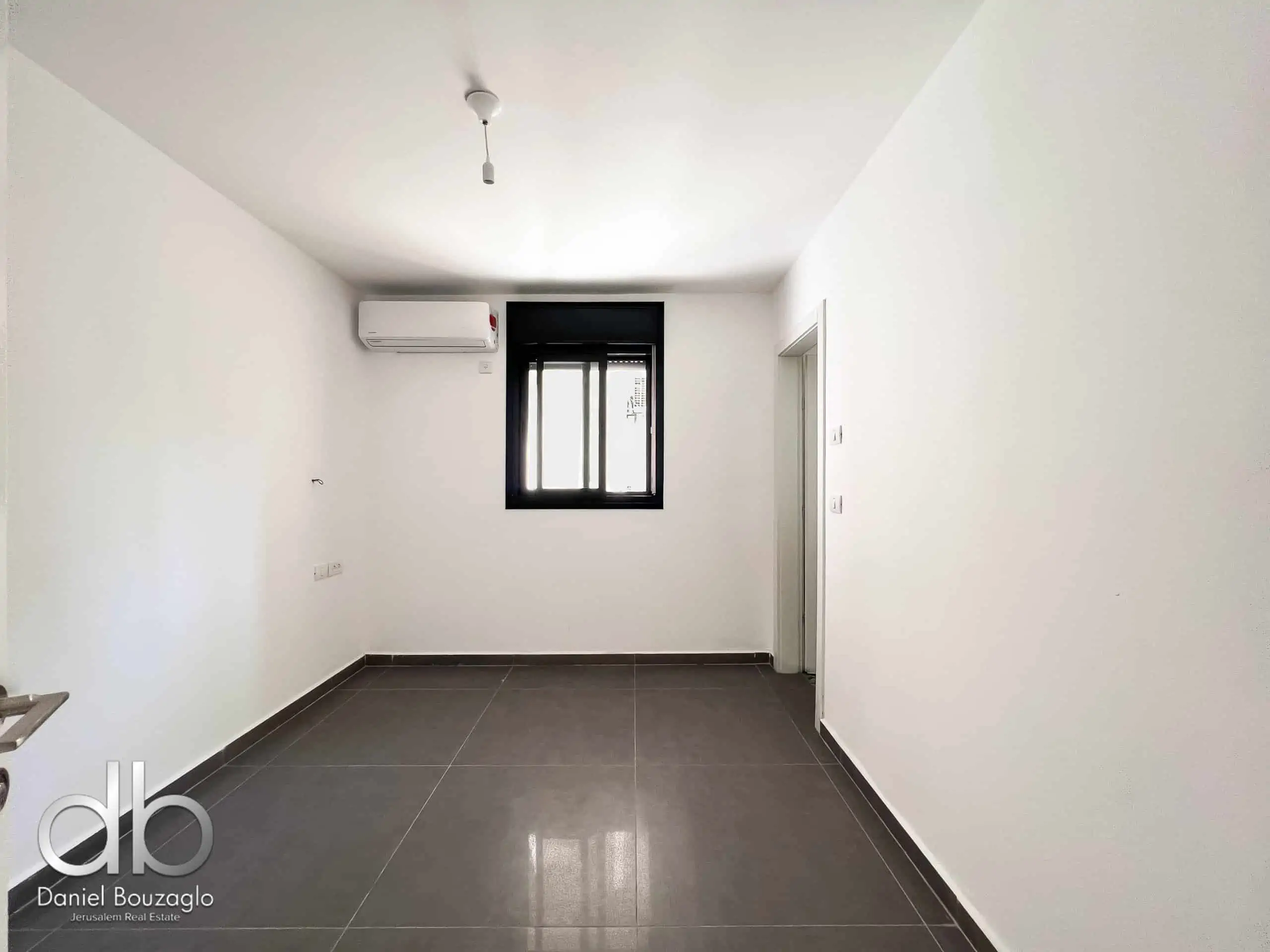 Menashe Street 4br For Sale