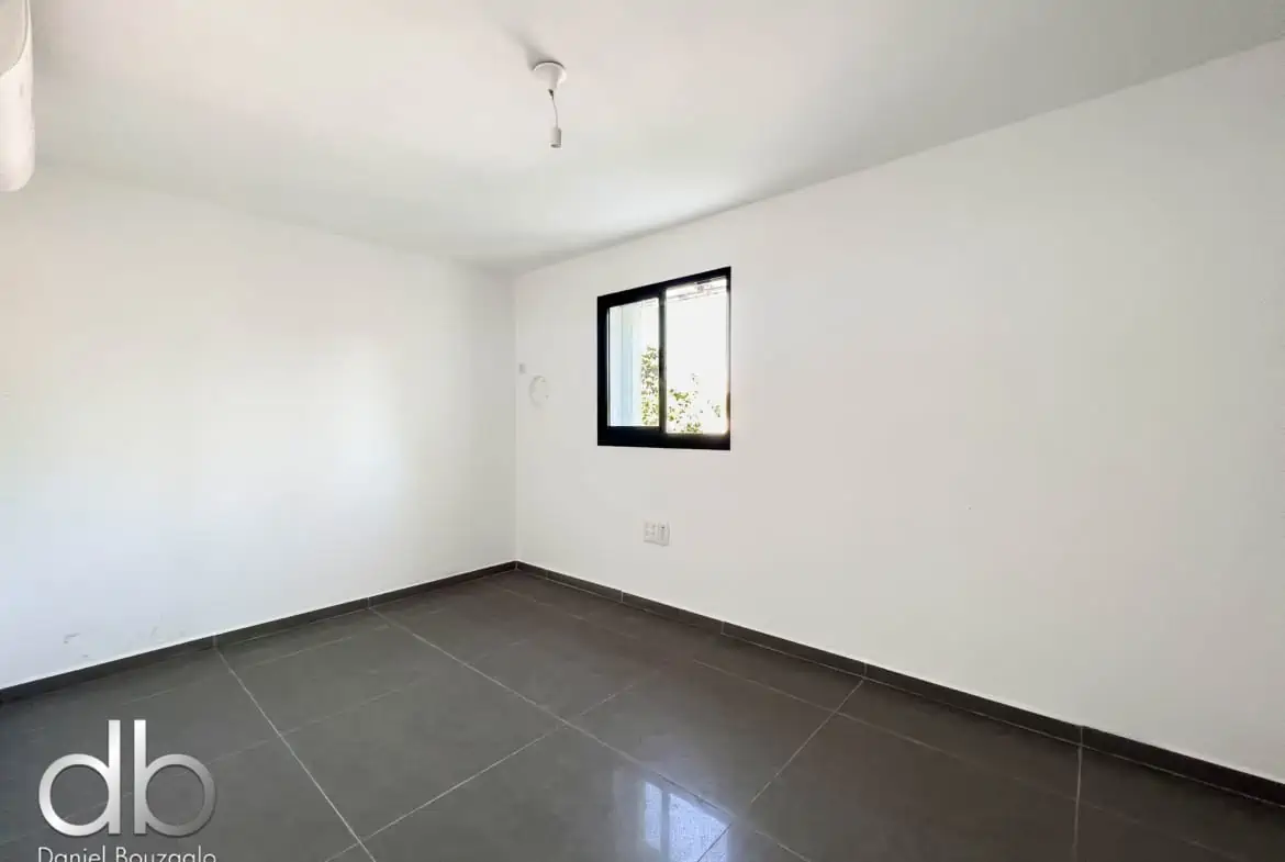 Menashe Street 4br For Sale