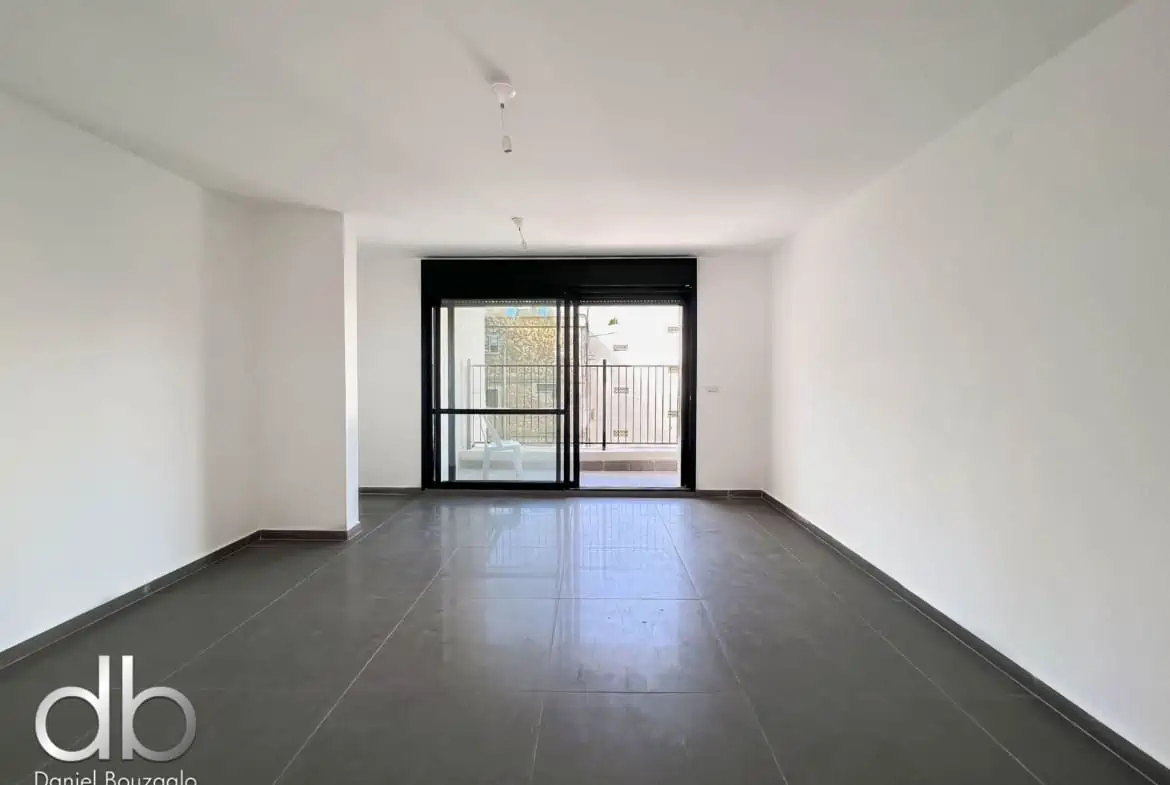 Menashe Street 4br For Sale