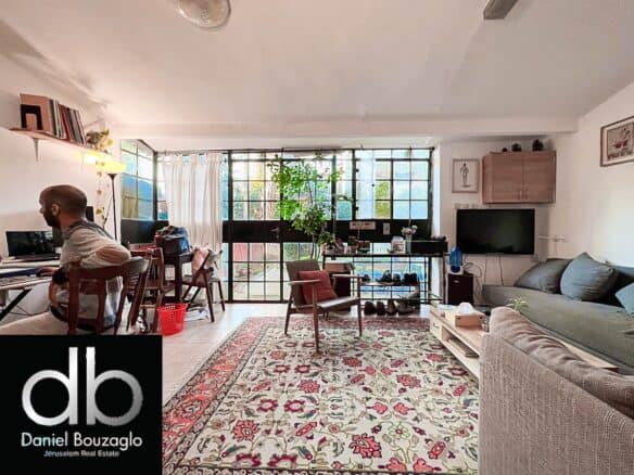 Small apartment.Yehusa ben nun