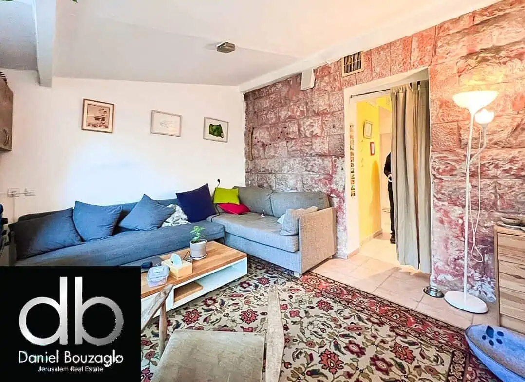 Small apartment.Yehusa ben nun