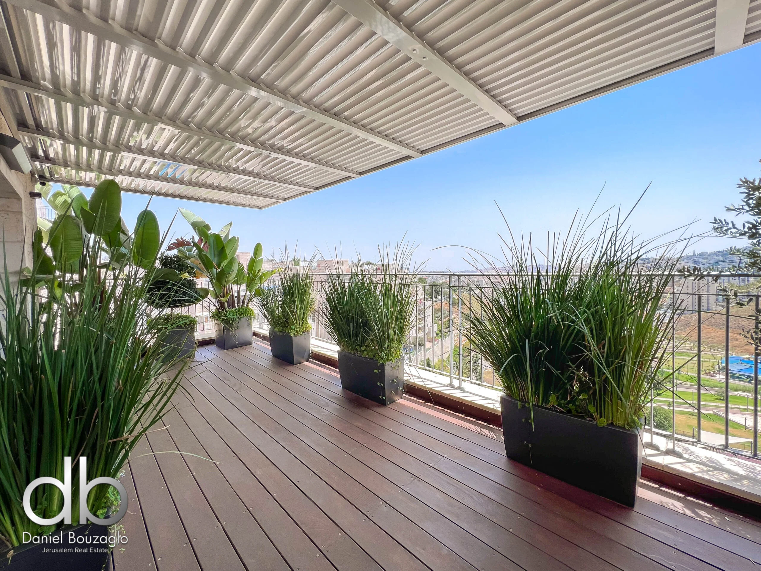 השגריר ארגוב 2 מיני פנטהאוס-16 השגריר ארגוב 2 מיני פנטהאוס