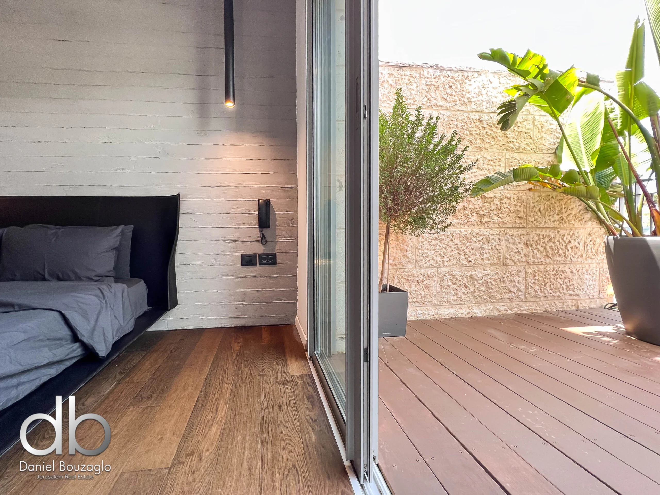 השגריר ארגוב 2 מיני פנטהאוס-25 השגריר ארגוב 2 מיני פנטהאוס