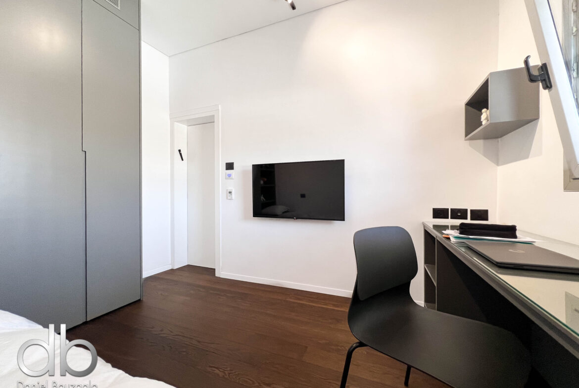 השגריר ארגוב 2 מיני פנטהאוס-39 השגריר ארגוב 2 מיני פנטהאוס