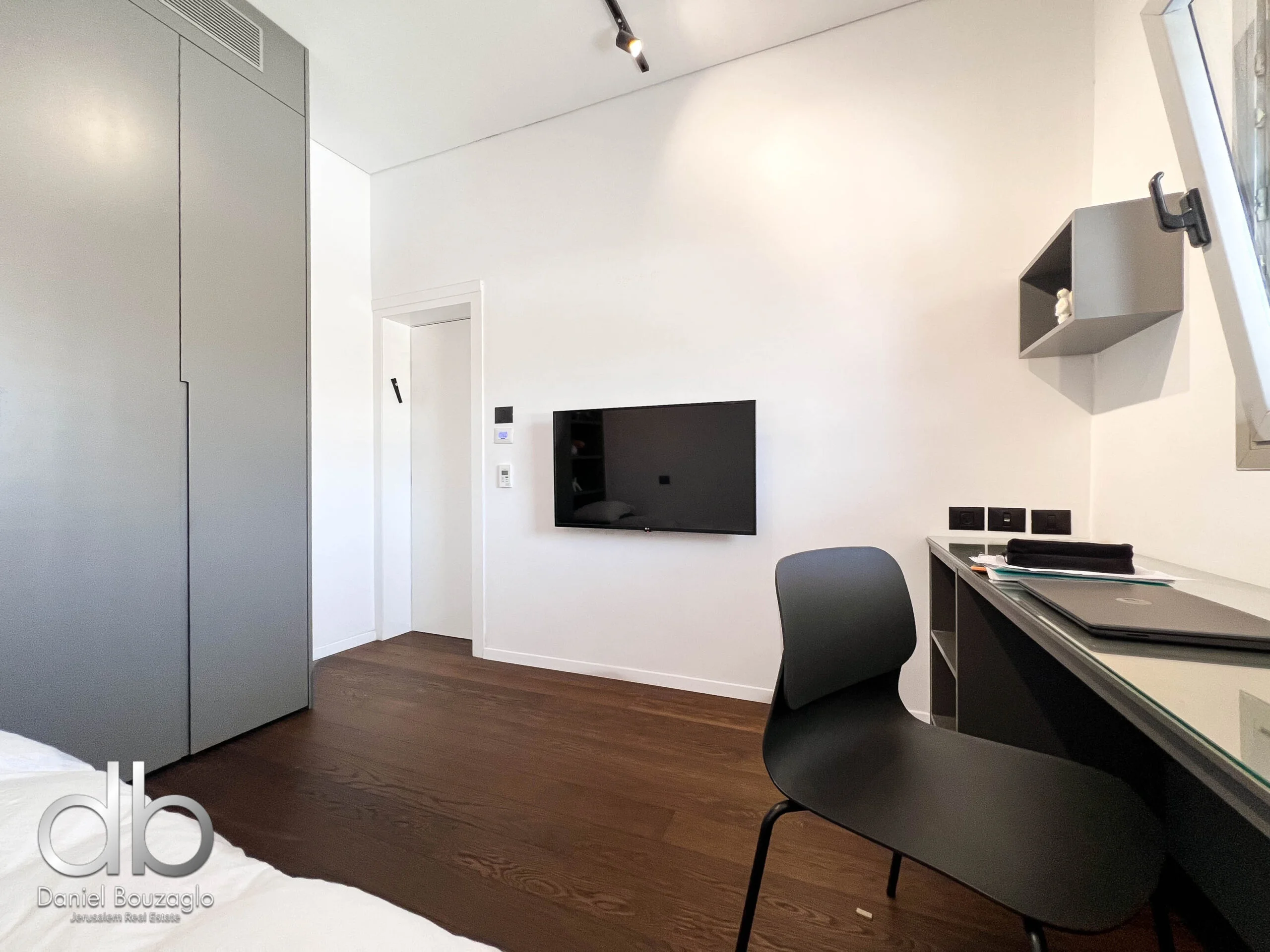 השגריר ארגוב 2 מיני פנטהאוס-39 השגריר ארגוב 2 מיני פנטהאוס