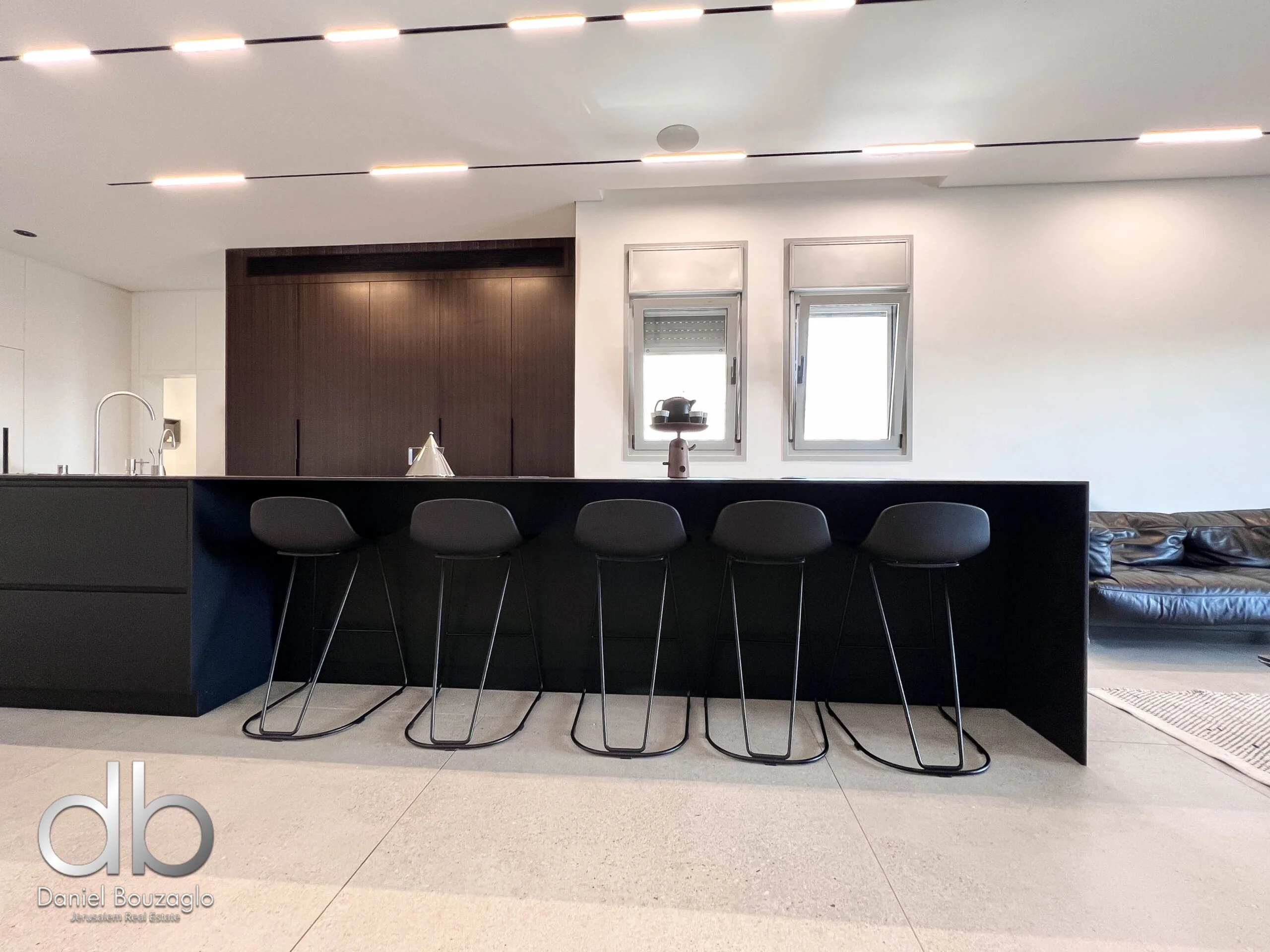 השגריר ארגוב 2 מיני פנטהאוס-45 השגריר השגריר ארגוב 2 מיני פנטהאוס2 מיני פנטהאוס