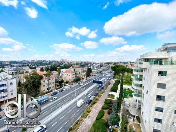 פנטהאוס למכירה במתחת אלנבי בקעה