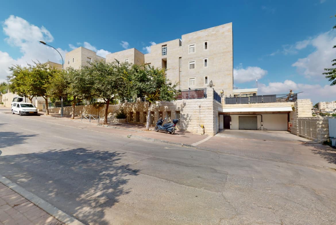 13-Dr-Moshe-Arye-Kurtz-Street-09212022_101821 13-Dr-Moshe-Arye-Kurtz-Street