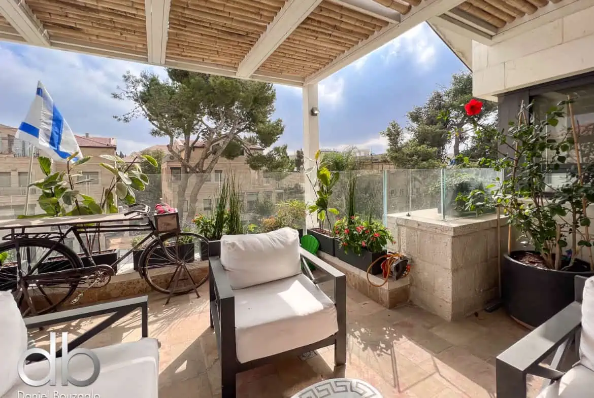 Shimshon.street.designer.house.for.sale