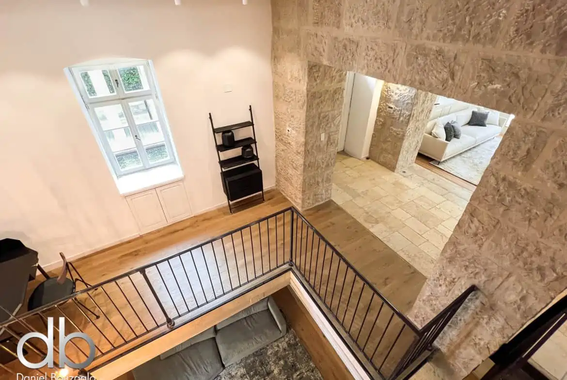 Villa.Hamoshava.Smuts.street