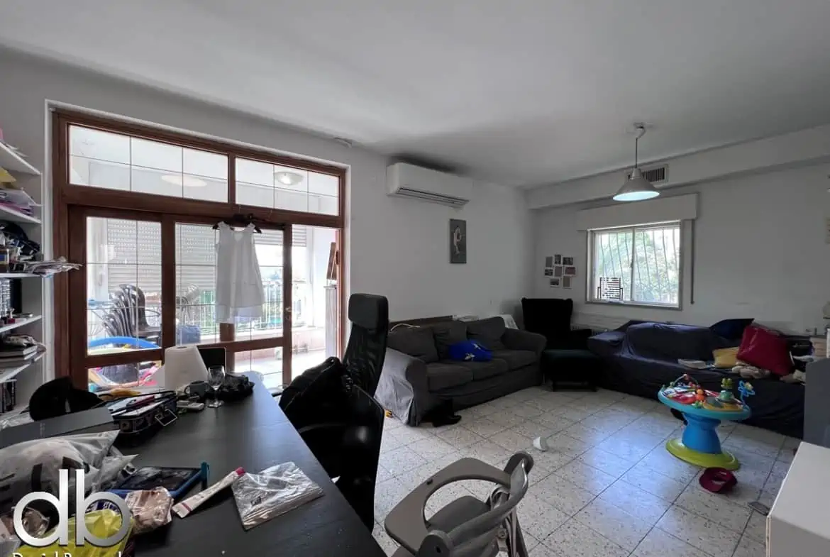 רחוב רבי מאיר קטמון ישנה ירושלים 4 חד למכירה