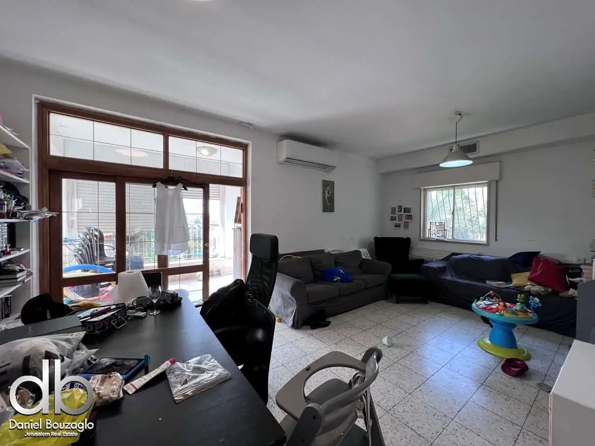 רחוב רבי מאיר קטמון ישנה ירושלים 4 חד למכירה