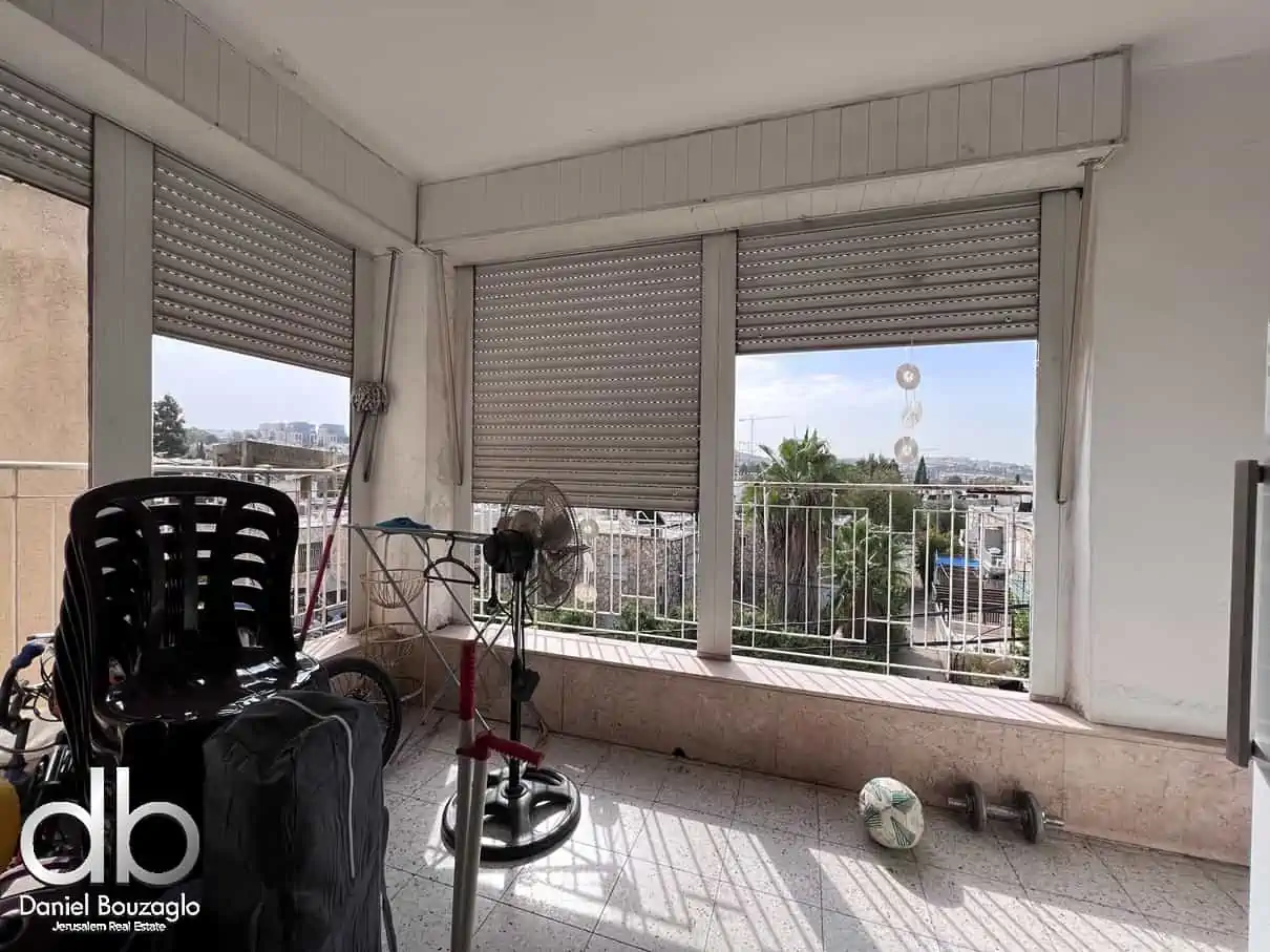 רחוב רבי מאיר קטמון ישנה ירושלים 4 חד למכירה