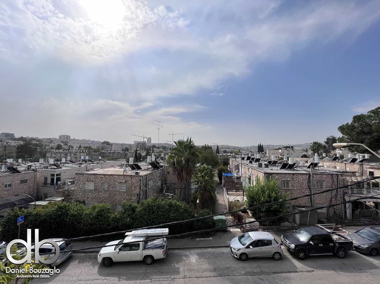 רחוב רבי מאיר קטמון ישנה ירושלים 4 חד למכירה