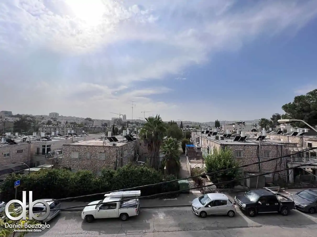 רחוב רבי מאיר קטמון ישנה ירושלים 4 חד למכירה