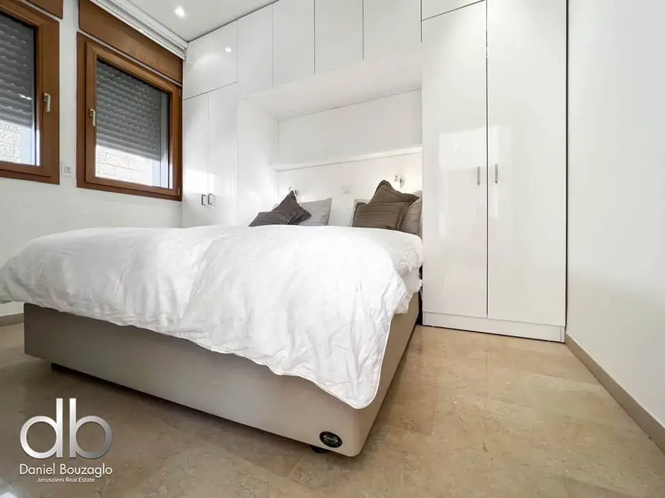 David.Crown.furnished.2br