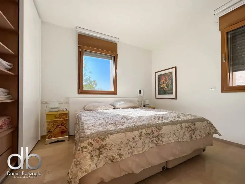 David.Crown.furnished.2br