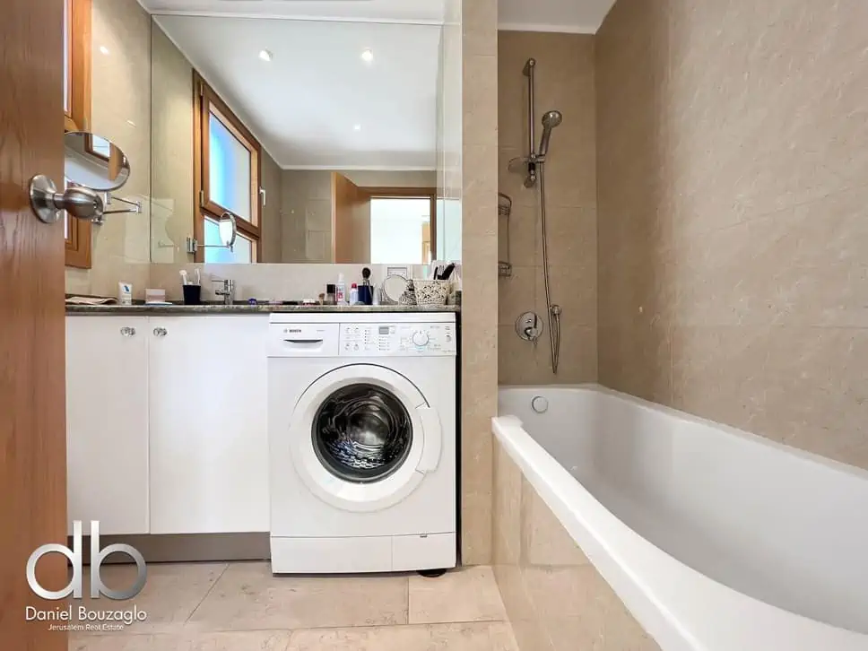 David.Crown.furnished.2br