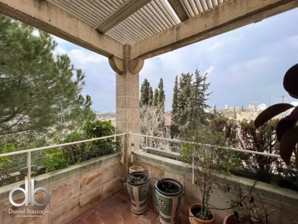 Nili.street.oversized.3br.for SALE