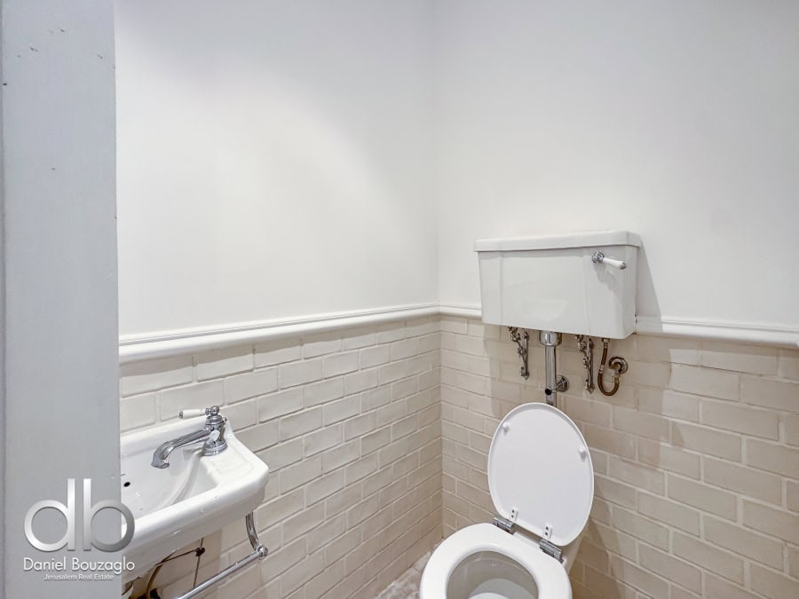 Shaarey CHesed new house for sale Jerusalem
