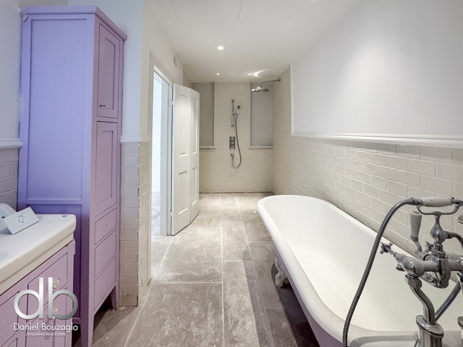 Shaarey CHesed new house for sale Jerusalem