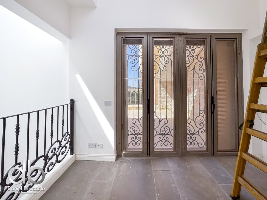Shaarey CHesed new house for sale Jerusalem
