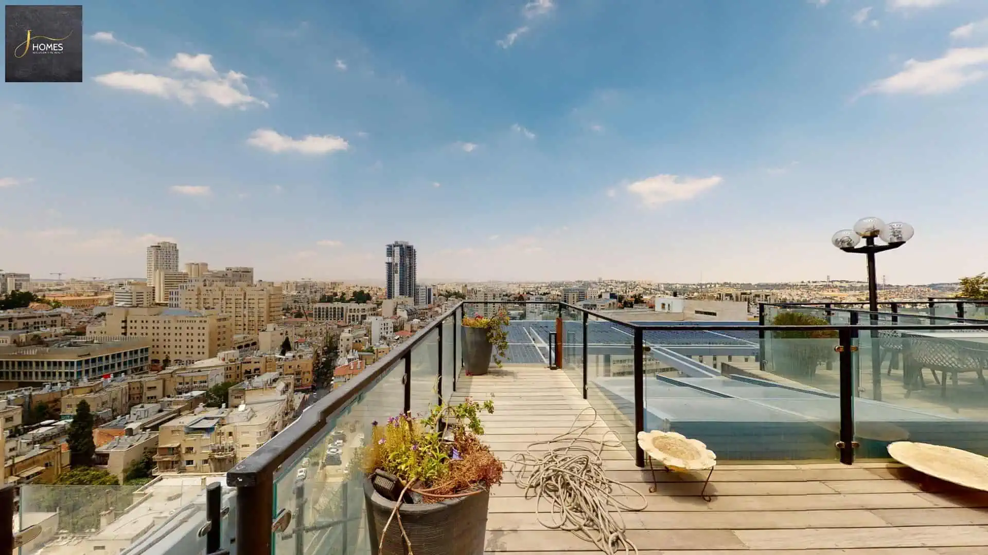 Mevo.Hamatmid.street.Petnhouse