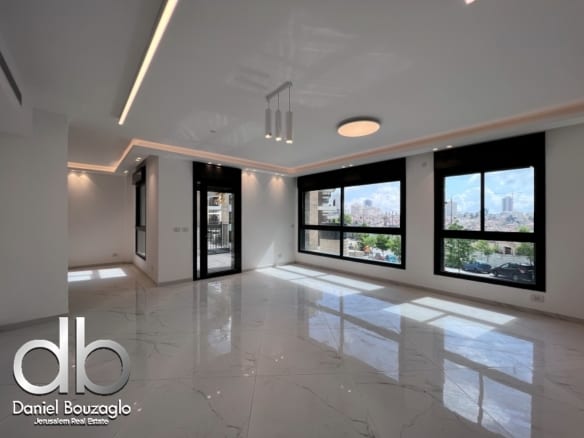 Abba.Even.13.A4.2br with succah