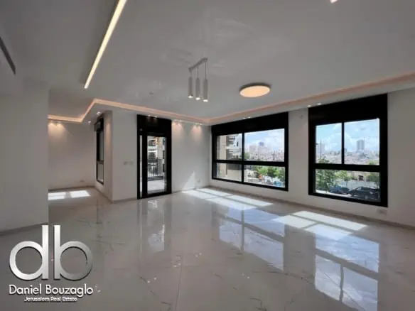 Abba.Even.13.A4.2br with succah