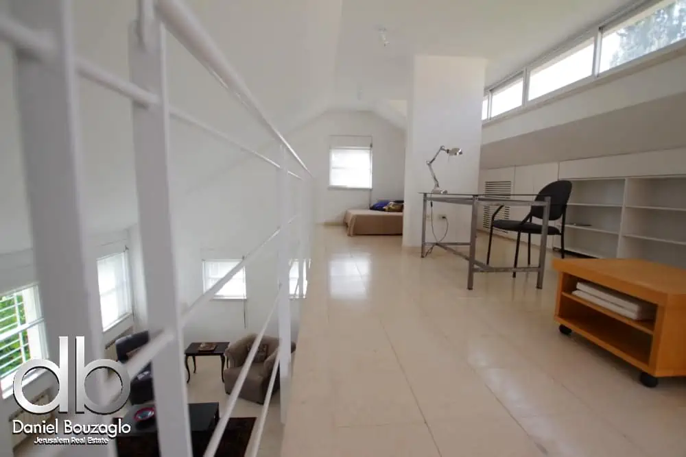 Uzia.street.Loft.jerusalem