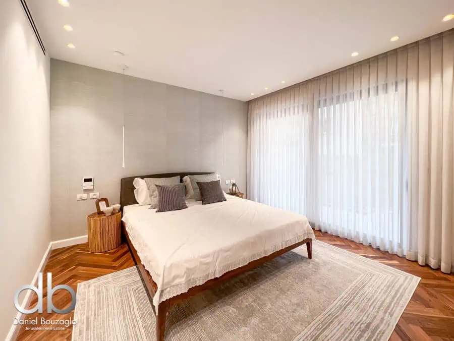 דירת גן מפוארת למכירה בבית הכרם